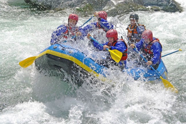 Rafting, Canyoning und Caving © iStock 458365703