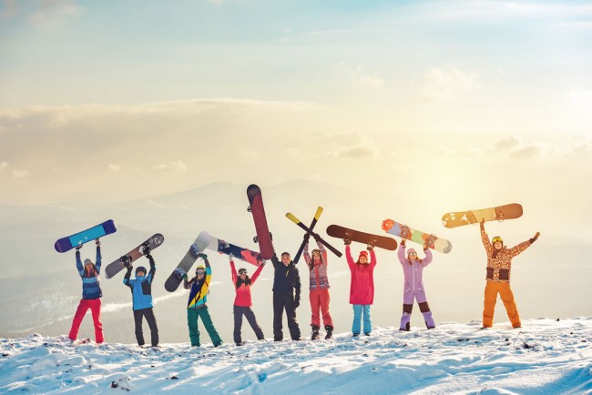 Skifahren in Österreich © iStock 1176960553